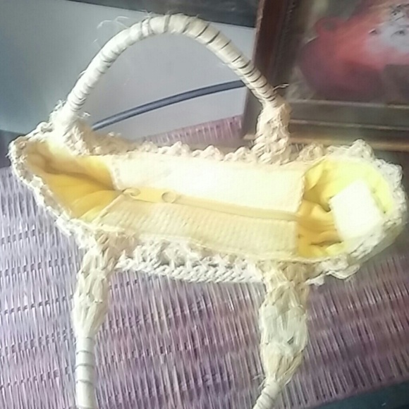 Straw Handbag - Picture 2 of 5
